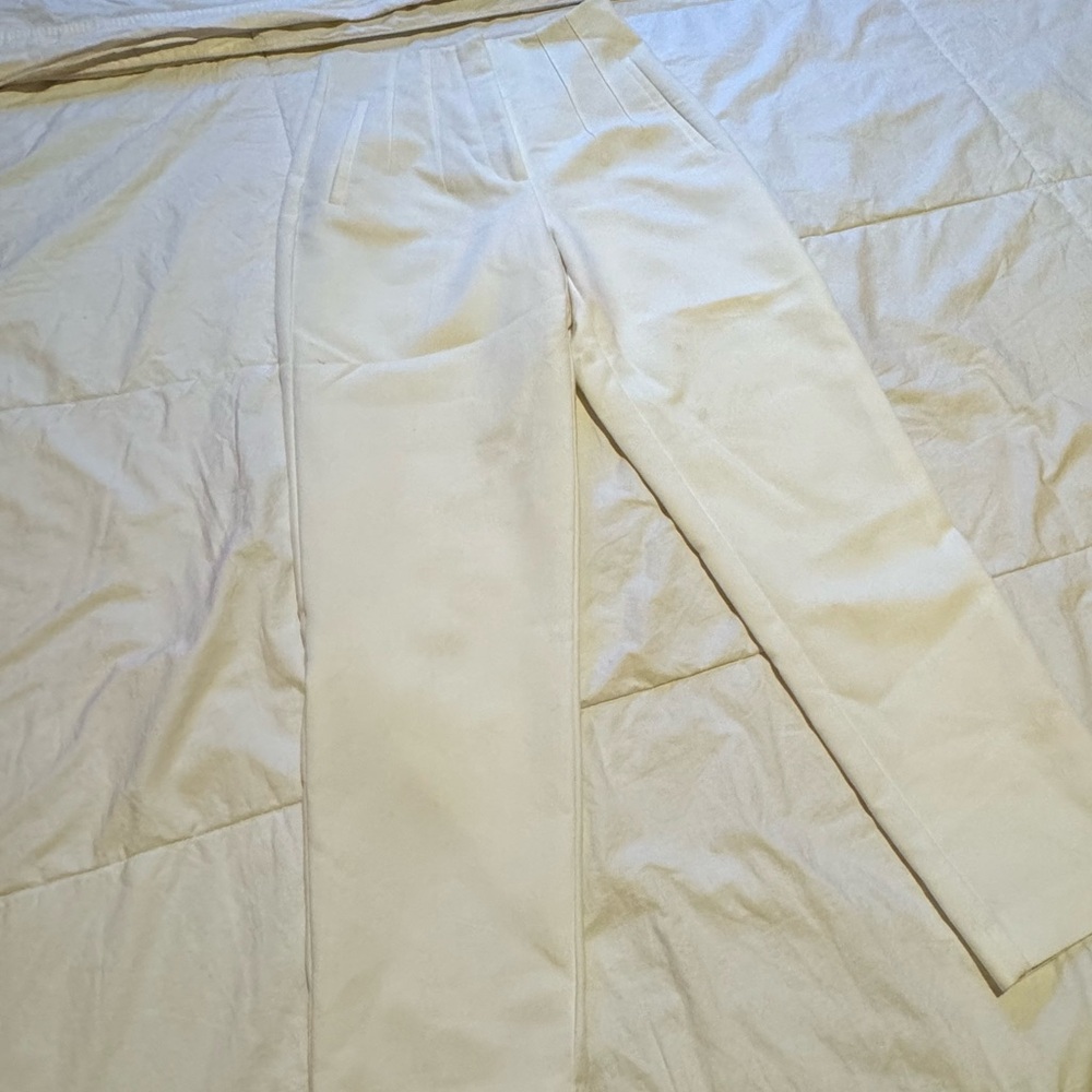 Zara white straight leg. Very good condition. Size S